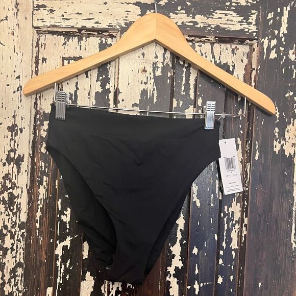 NWT women’s Hurley moderate coverage Black Bikini Bottom. Size Small. - Picture 1 of 7